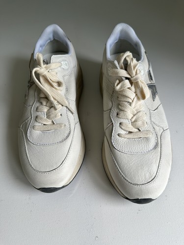 Women golden goose - goose, running